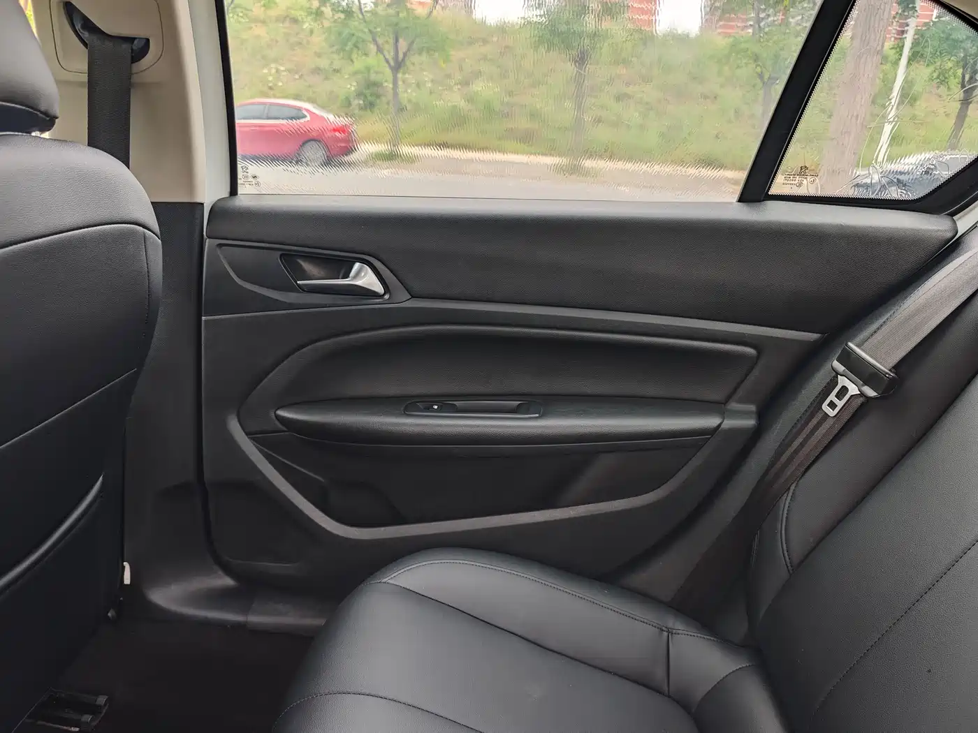 Peugeot 408 2014 1.8L Automatic Luxury Edition фото 11