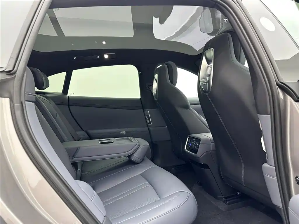 XIAOMI CAR XIAOMI YU7