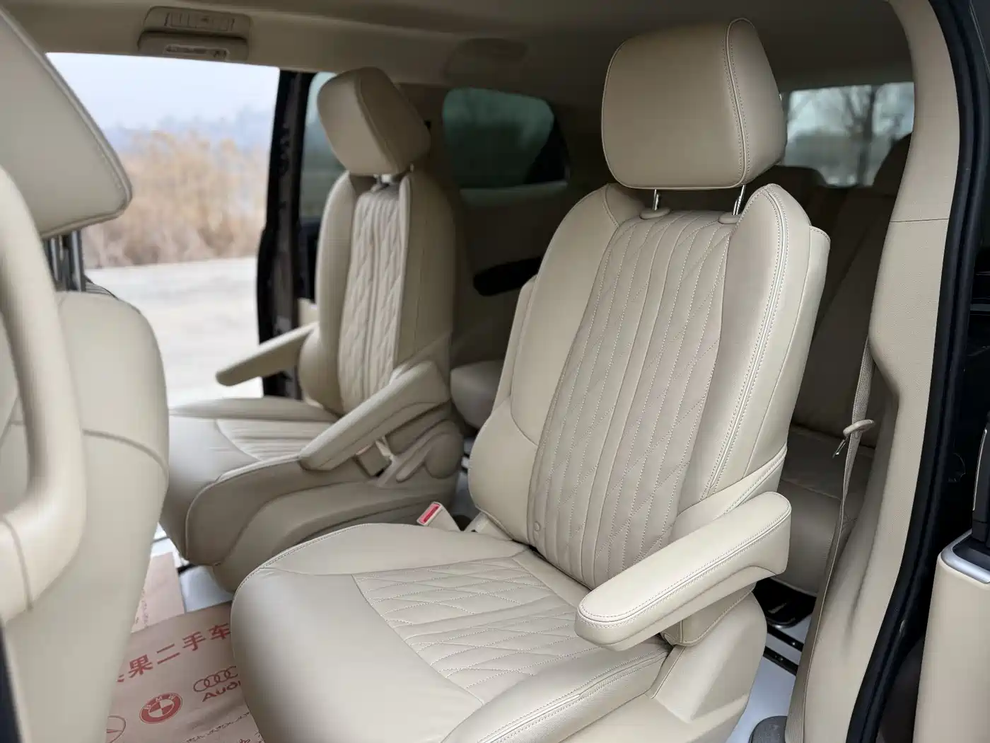 Buick GL8 2023 Land Business Class 652T Luxury фото 5