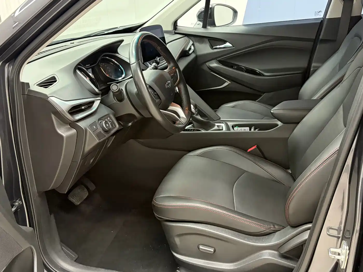 Chevrolet Volando 2023 2020 Mild Hybrid Redline 530T Automatic Premium Edition (5+2 seater)