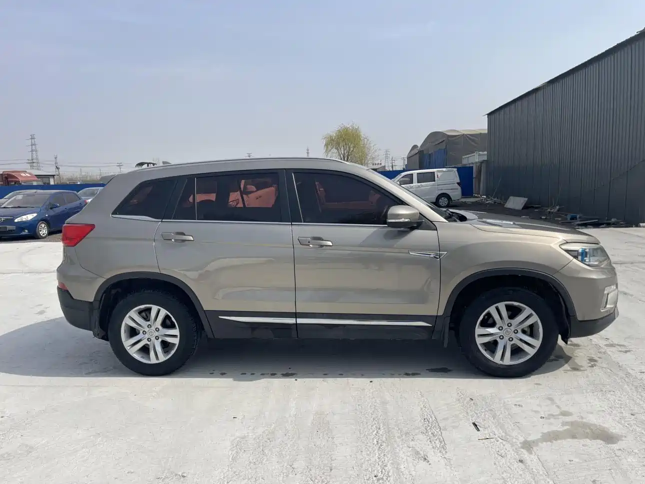 CHANGAN CS75