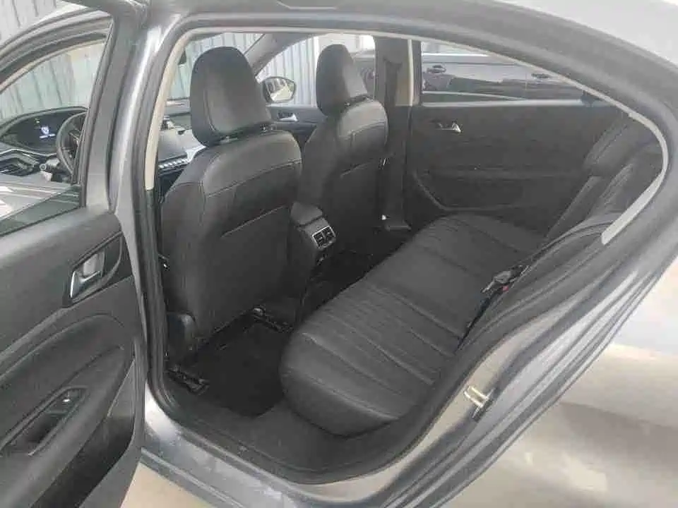 Peugeot 408 2025 2024 360THP Dá Dá Edition Latour