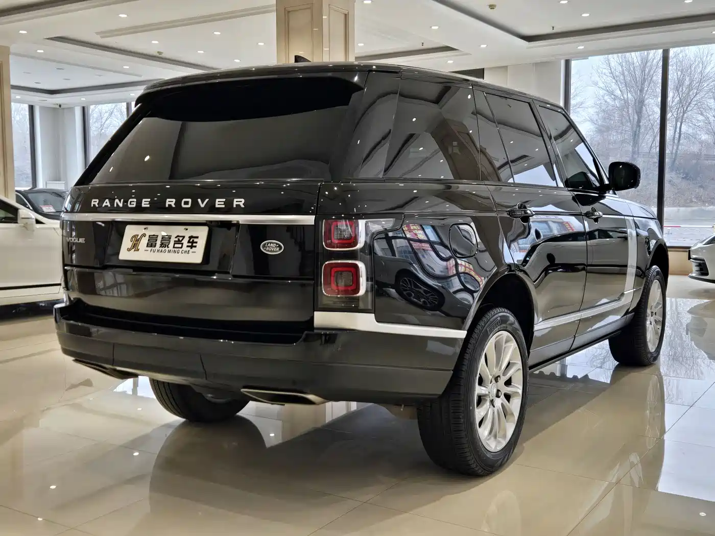 Land Rover Range Rover 2021 3.0 L6 Heritage Edition фото 6