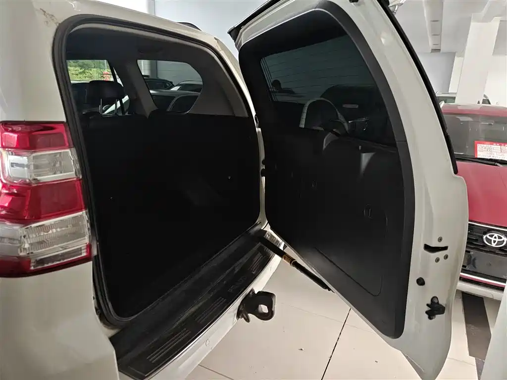 Toyota Prado 2016 2.7L Auto Standard Edition фото 9