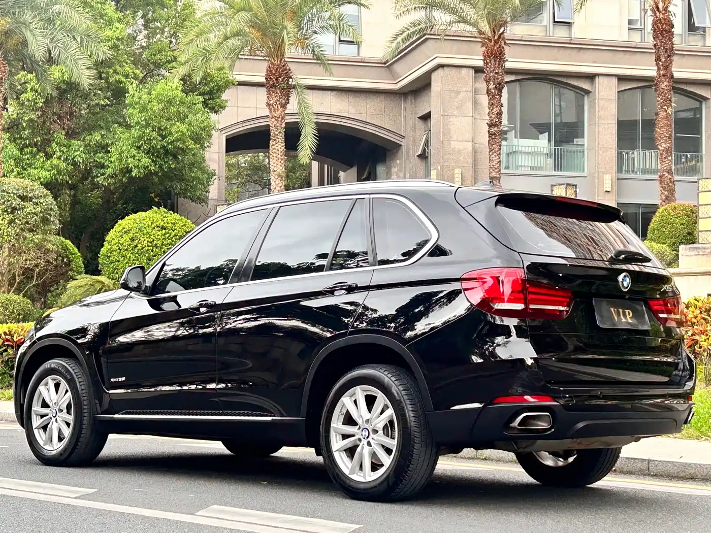 BMW X5 (Import) 2018 xDrive35i Elegant Model фото 5