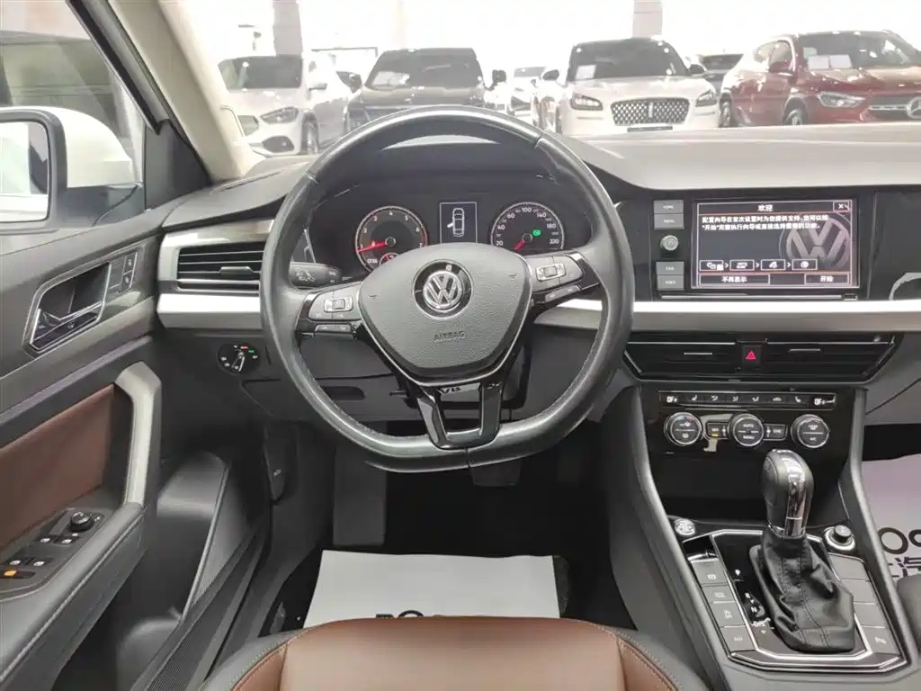 Volkswagen Lavida 2019 280TSI DSG Luxury Edition China VI фото 8