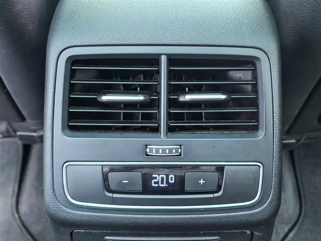 Audi A4L 2017 45 TFSI quattro Style Edition фото 16