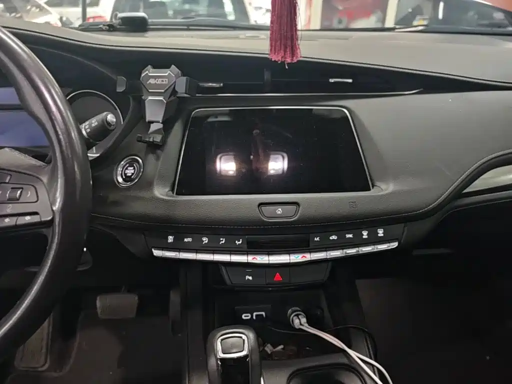 Cadillac XT4 2018 2018 Model 28T 2WD Technology