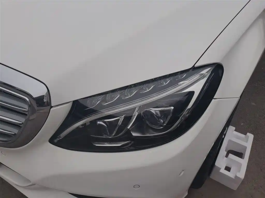 Mercedes-Benz C-Class 2016 2015 C 200 L 4MATIC