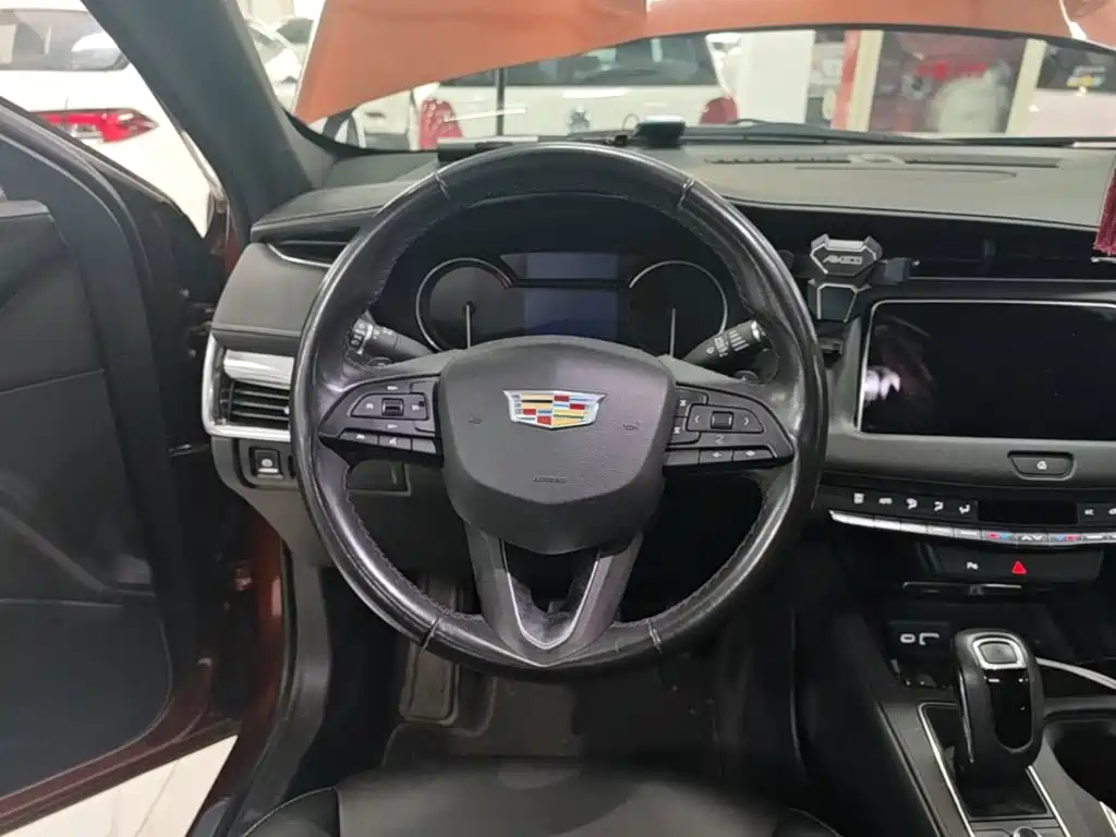 Cadillac XT4 2018 2018 Model 28T 2WD Technology