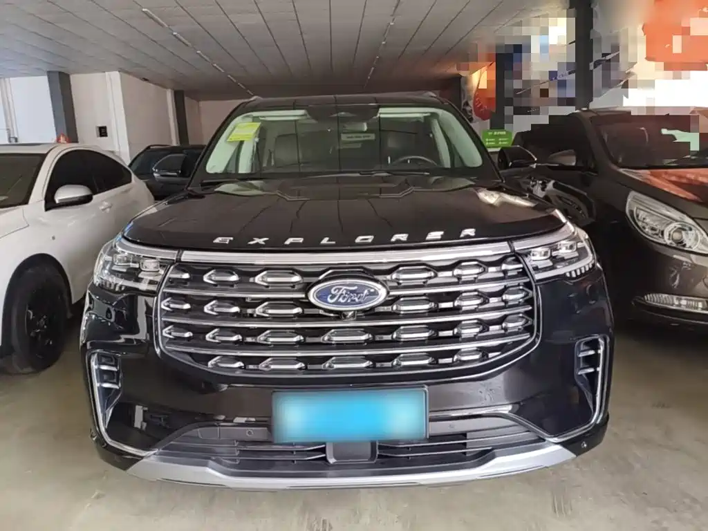 Фото 3 - Ford Explorer