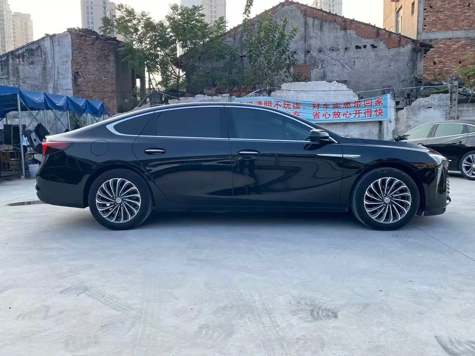 صورة 4 - Buick LaCrosse