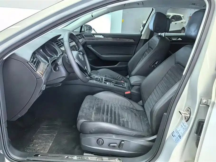 Volkswagen Magotan 2018 330TSI DSG Luxury фото 9