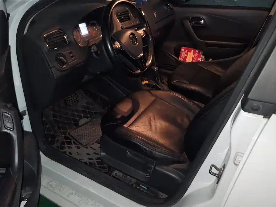 Volkswagen Polo 2018 1.5L Auto Comfort фото 9