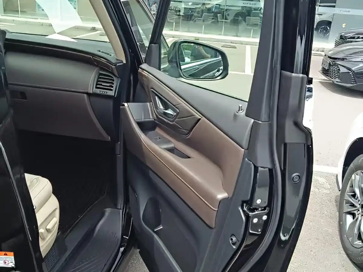 Toyota Alphard 2024 Hybrid 2.5L Prestige Edition фото 17