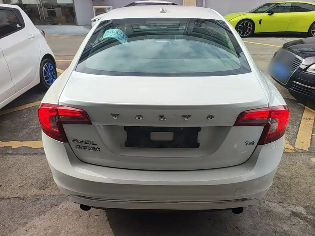 Фото 6 - Volvo S60