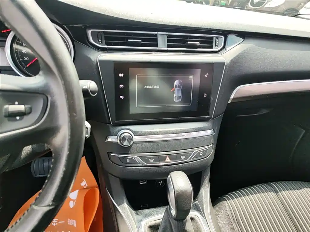 Peugeot 408 2016 1.6T Automatic Luxury Edition фото 13