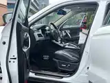Фото 10 - Geely Atlas
