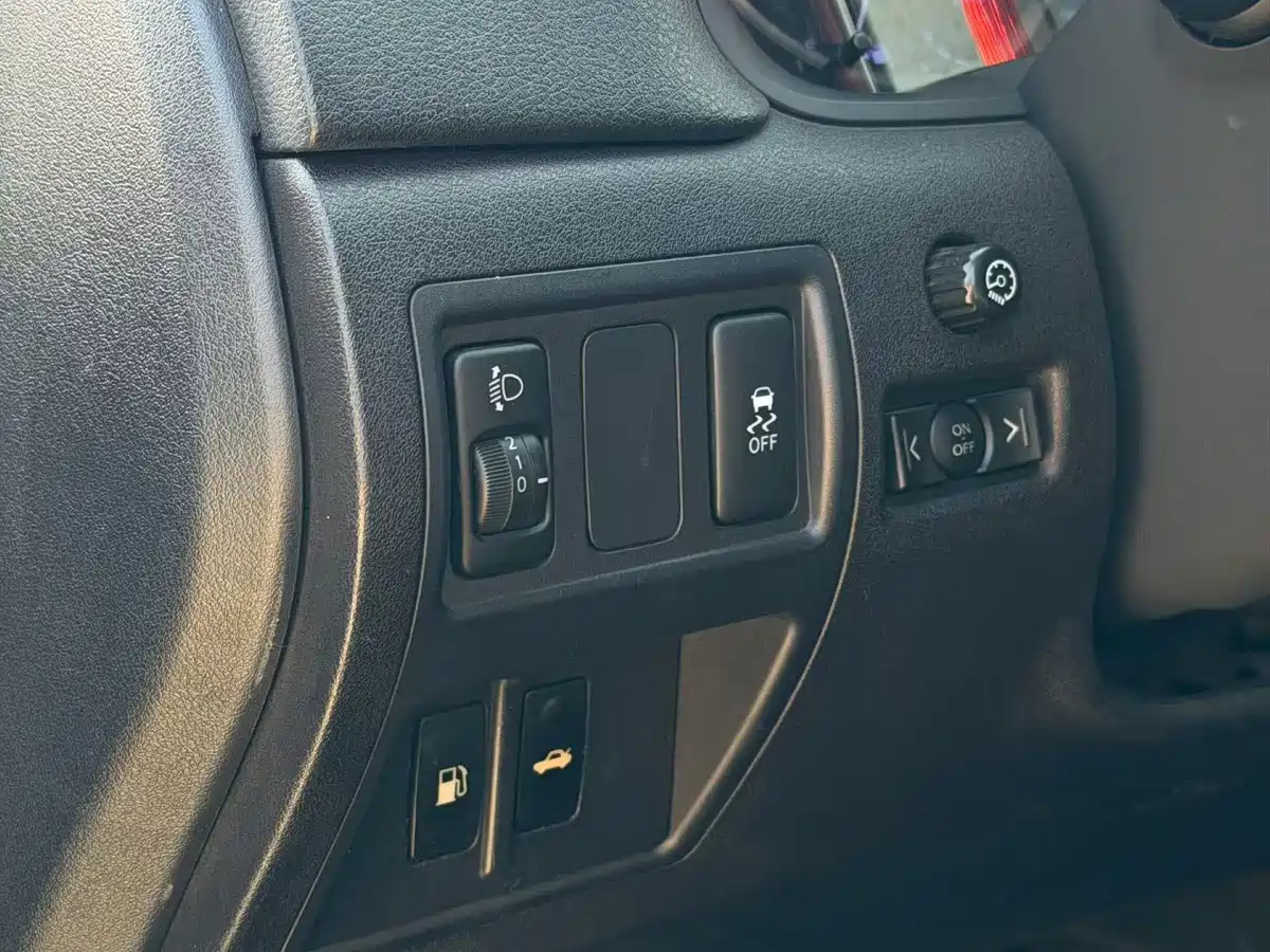 Фото 9 - Lexus IS