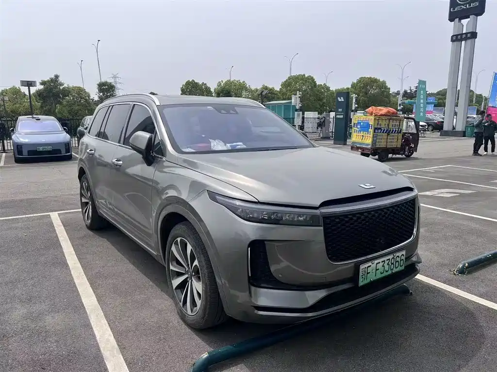 Li Auto Li ONE 2020 Extended Range 6-seater