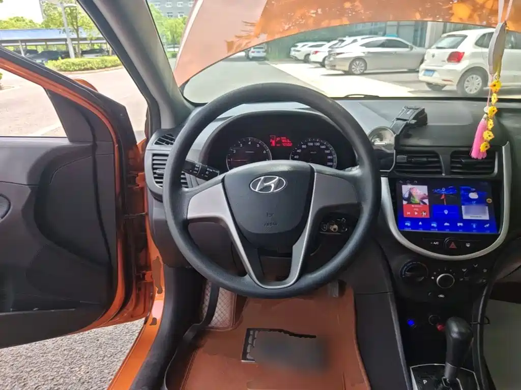 Hyundai Reina 2016 2014 Model 1.4L Automatic GLX