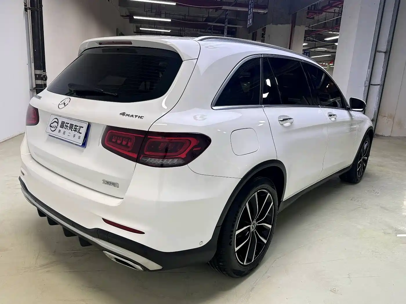 MERCEDES-BENZ GLC