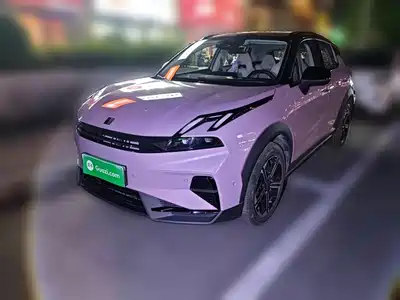 Lynk & Co 06 EM-P
