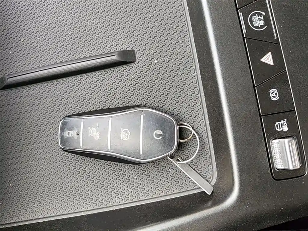 BYD Qin PLUS 2026 2026 DM-i Smart Edition 128KM Progressive