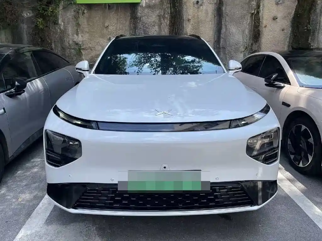 Фото 2 - XPeng G9