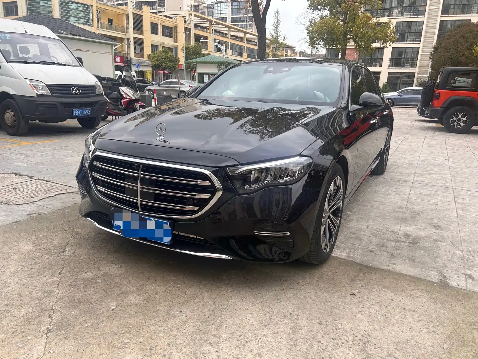 Фото 1 - Mercedes-Benz E-Class