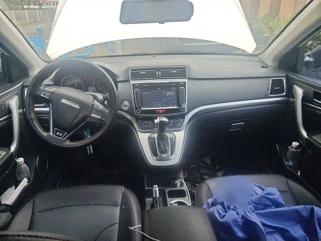 Photo 13 - Haval H6