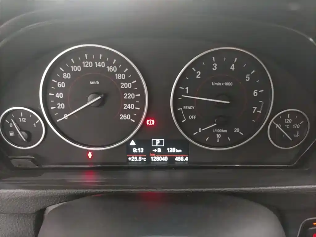 BMW 3 Series 2017 320i M Sport фото 12