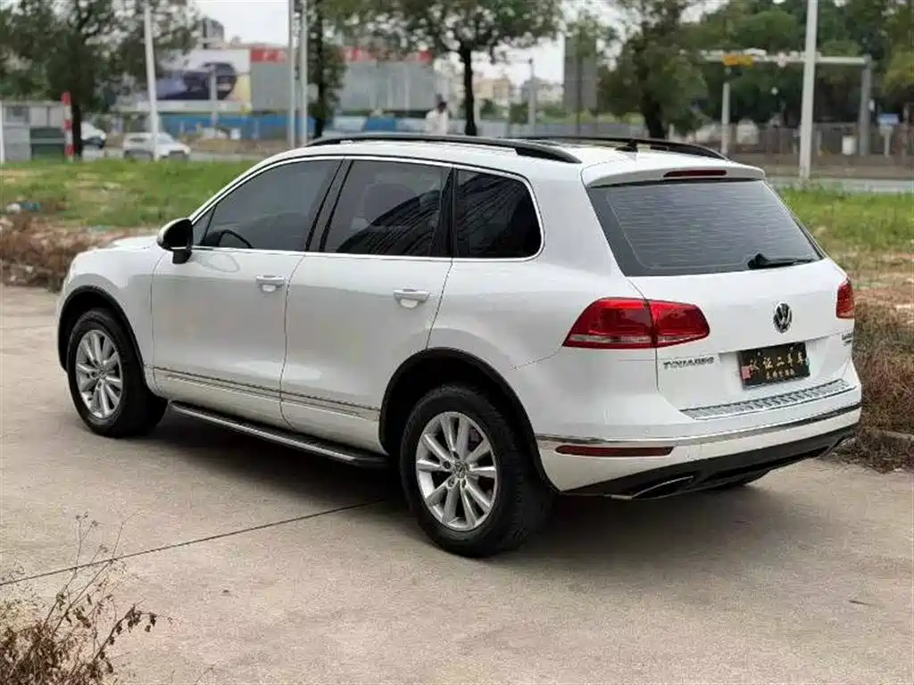 Volkswagen Touareg 2015 3.0TSI Standard Edition фото 9