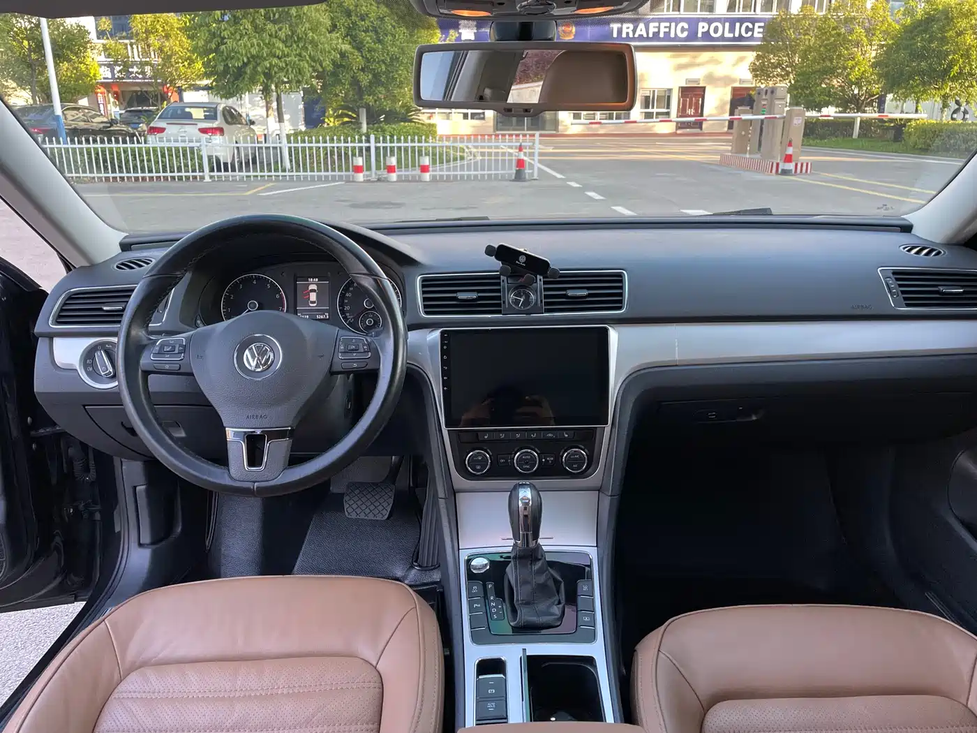 Volkswagen Passat 2014 1.8TSI DSG Executive Edition фото 5