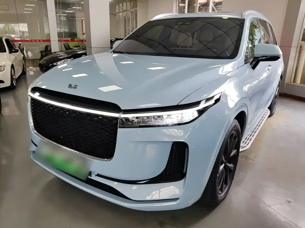 Фото 2 - Li Auto Li ONE