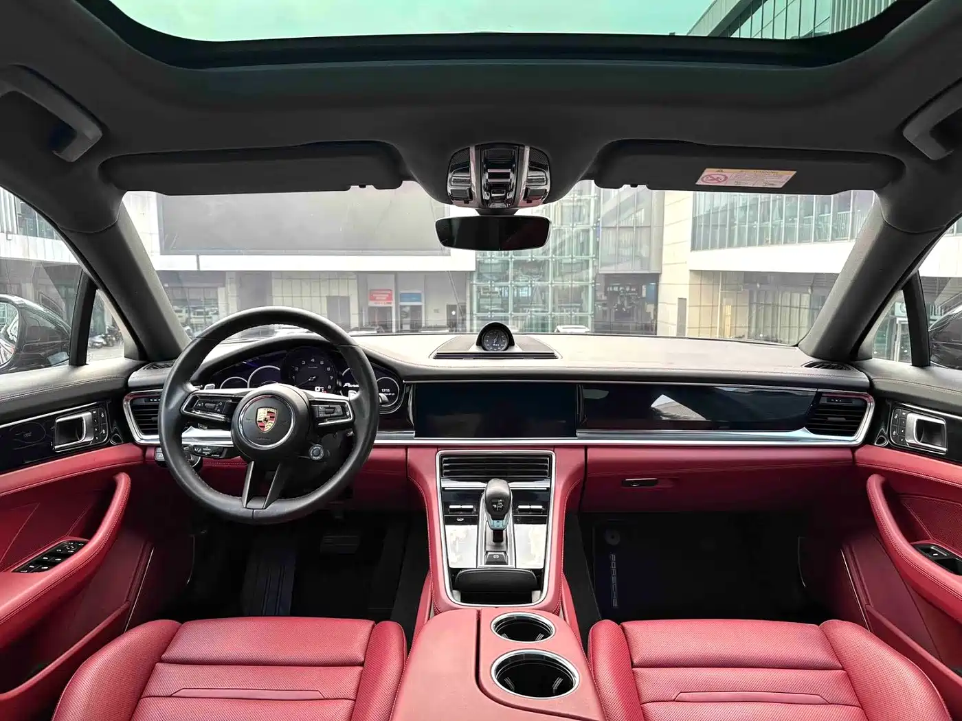 Photo 8 - Porsche Panamera
