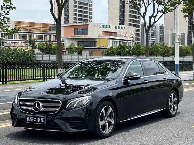 Mercedes-Benz E-Class 2017 E 300 L Sport Luxury — фото 1