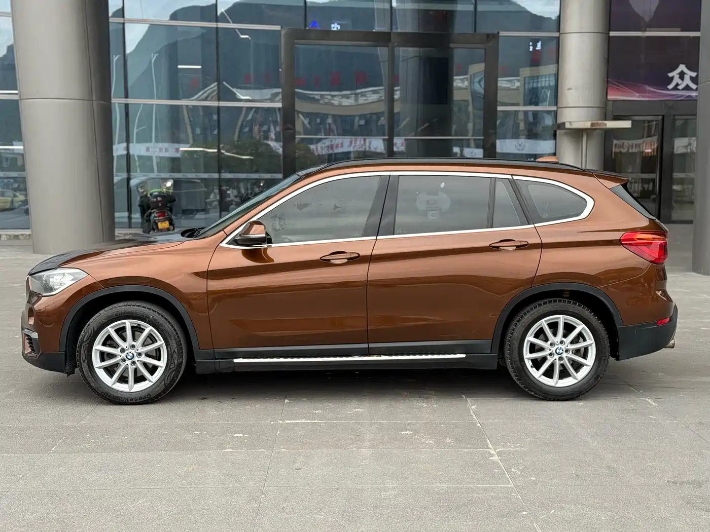 BMW X1 2016 sDrive18Li Fashion Model фото 4
