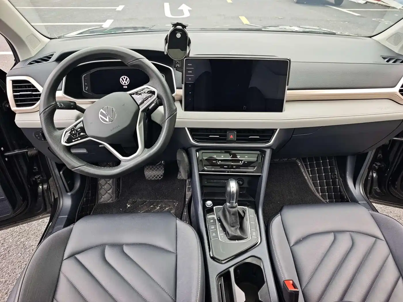 Volkswagen Tharu, миниатюра 10