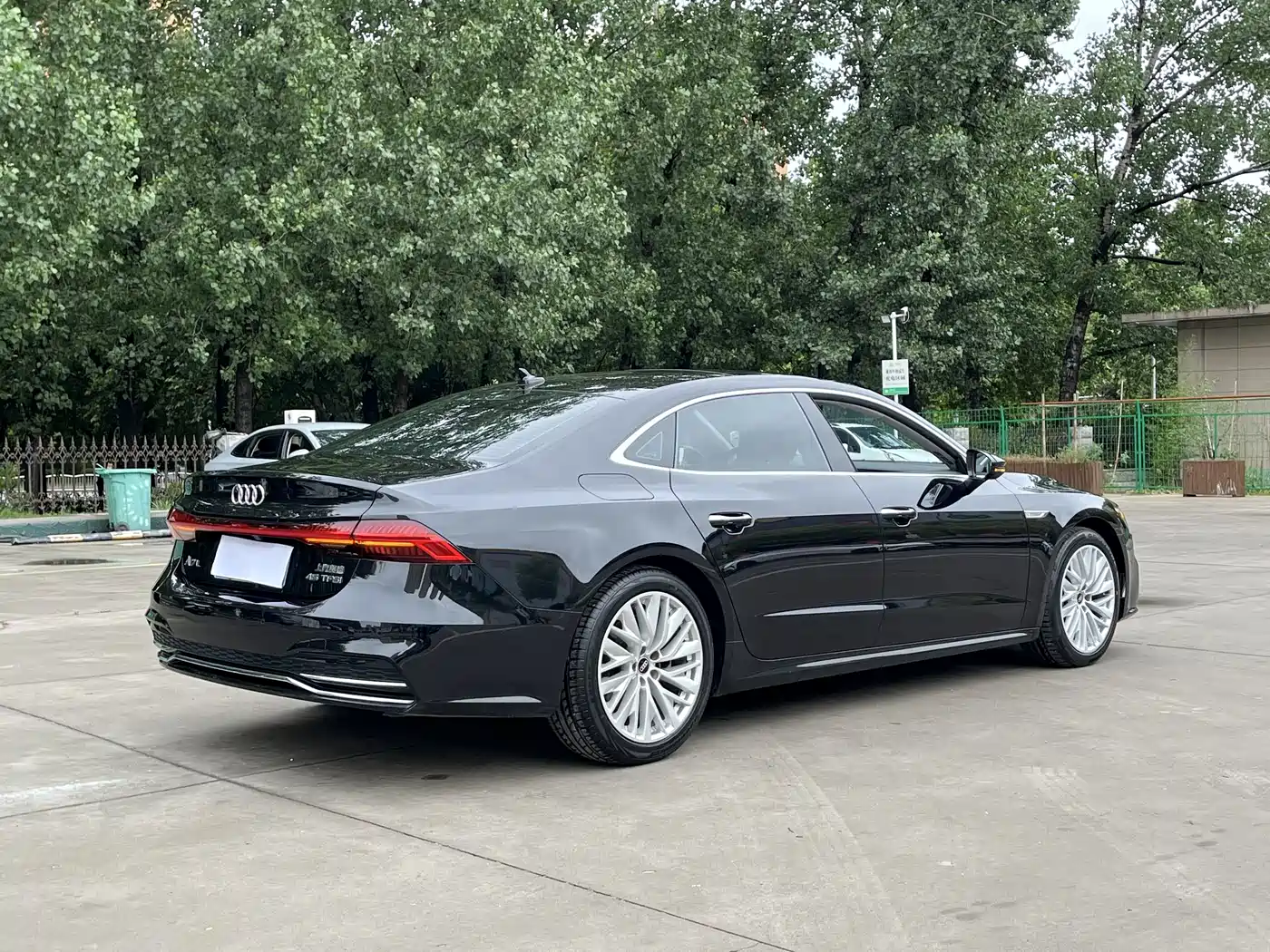 Audi A7L 2024 45TFSI S-line Dream Edition Crystal Package фото 11