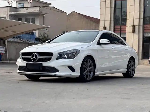 MERCEDES-BENZ CLA