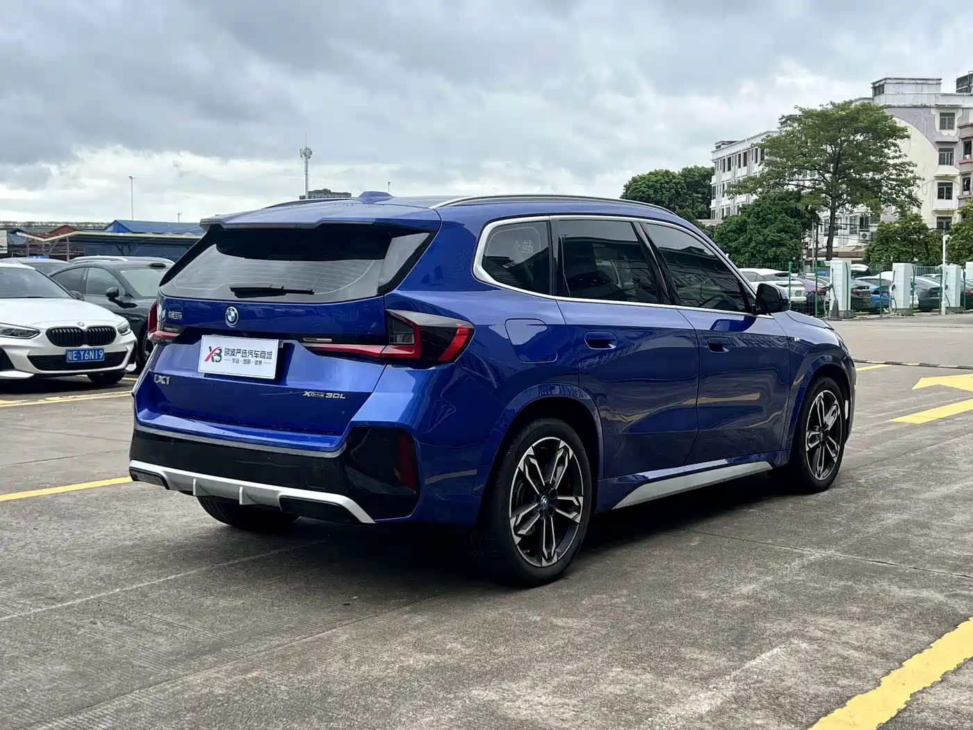 2025 BMW iX1