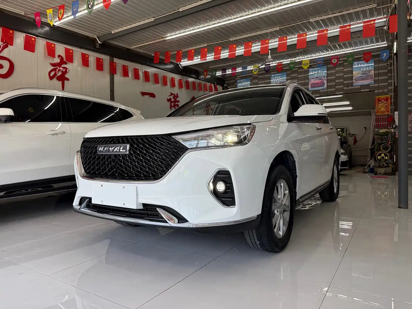 Фото 1 - Haval M6