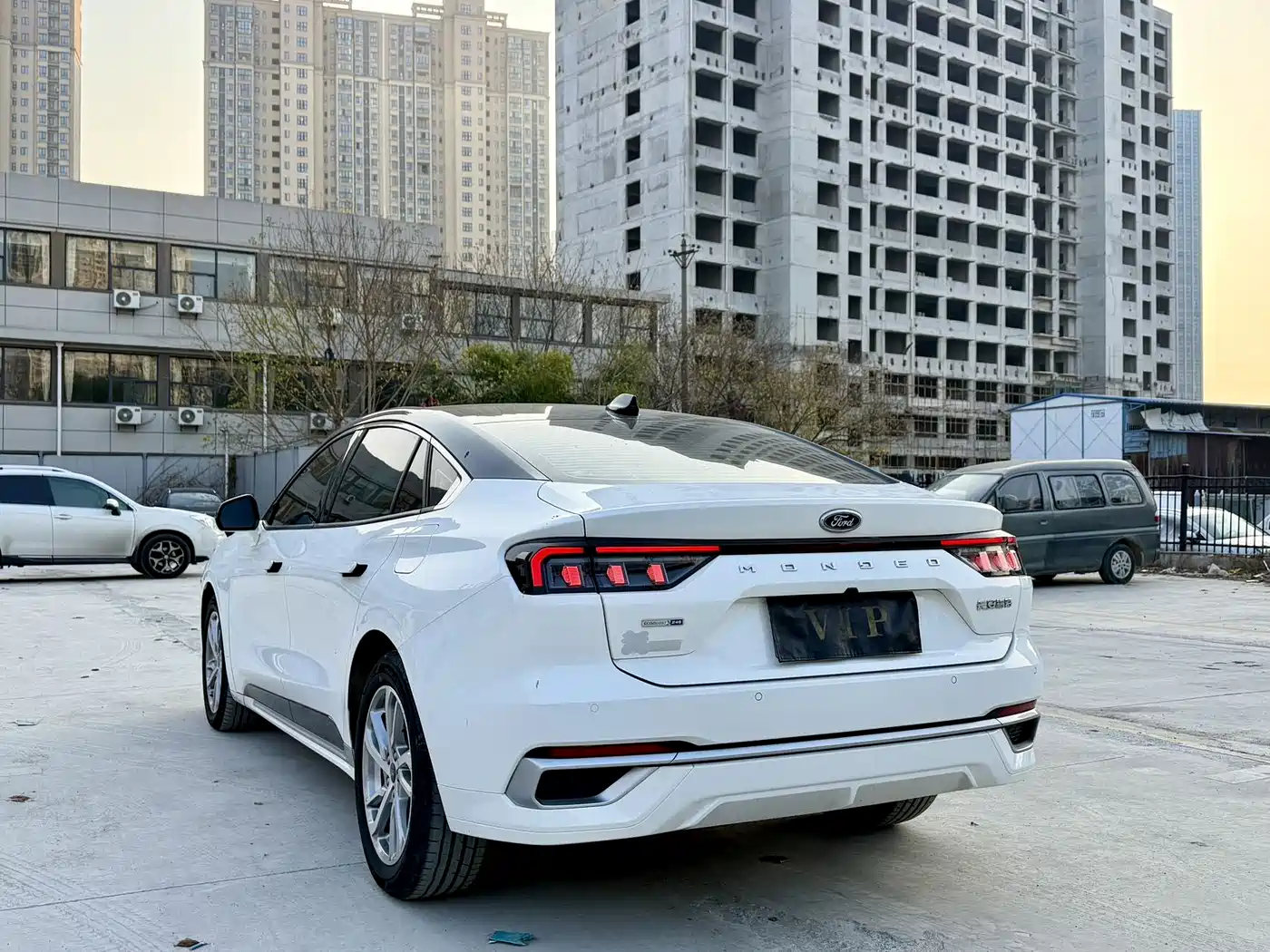FORD MONDEO