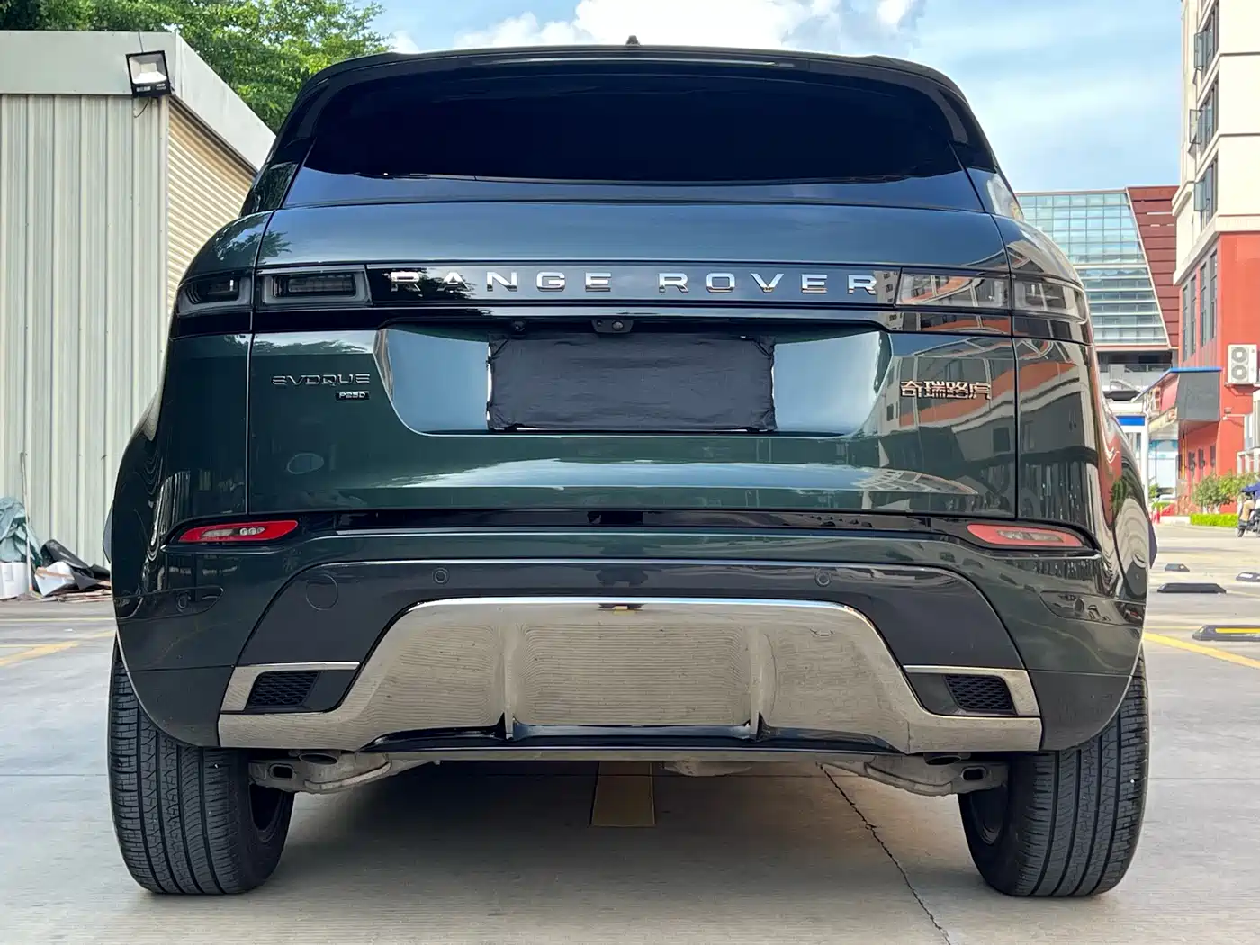 Land Rover Range Rover Evoque 2022 Range Rover Evoque L 249PS R-Dynamic Luxury Edition фото 3