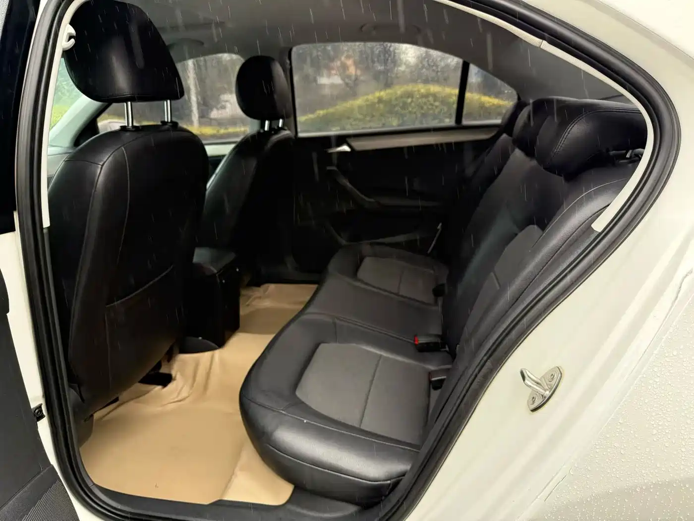 Volkswagen Santana 2015 1.6L Automatic Comfort Edition фото 8