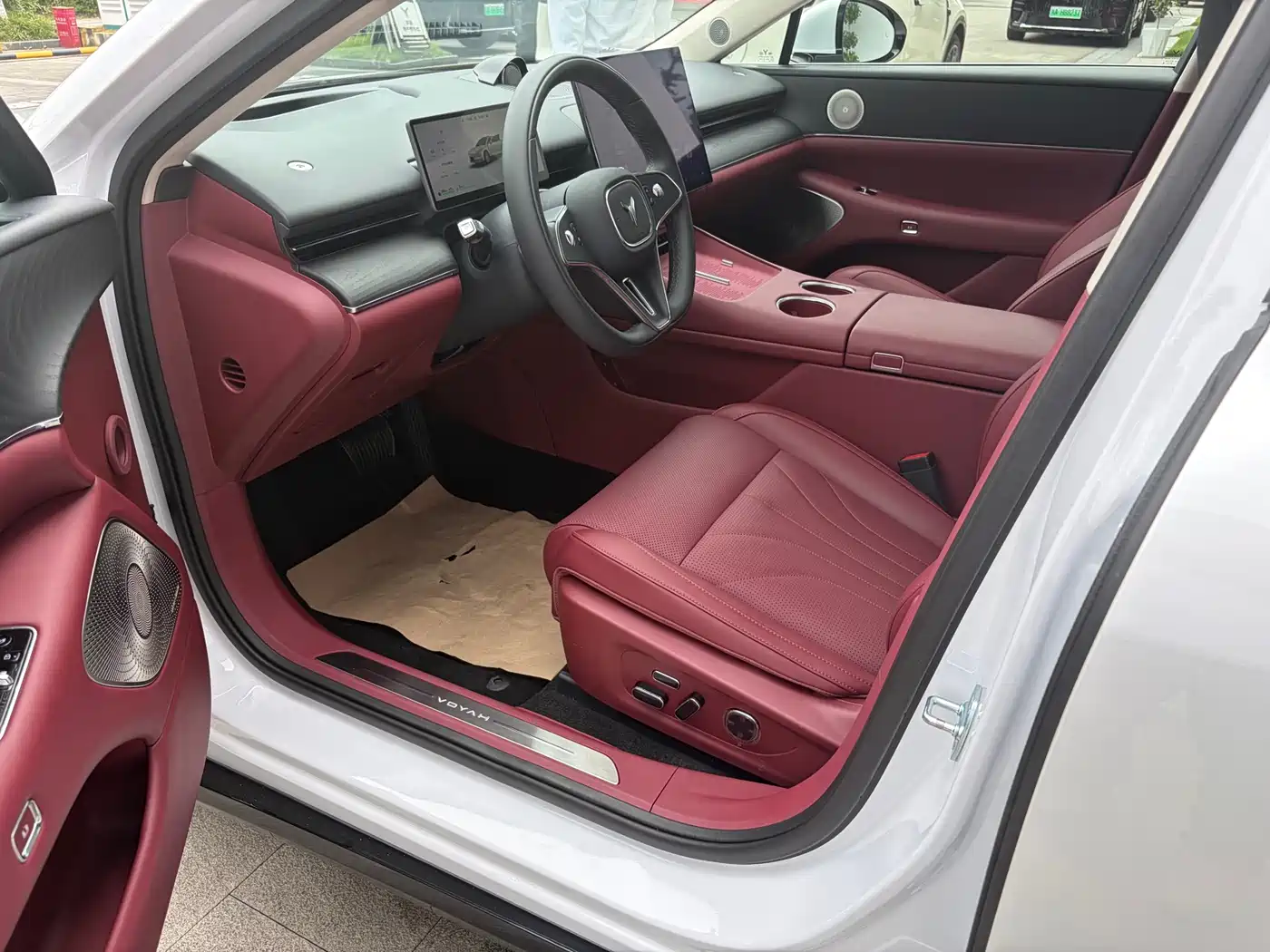 Voyah Auto VOYAH Zhuiguang L 2025 2025 Mid-configuration Model