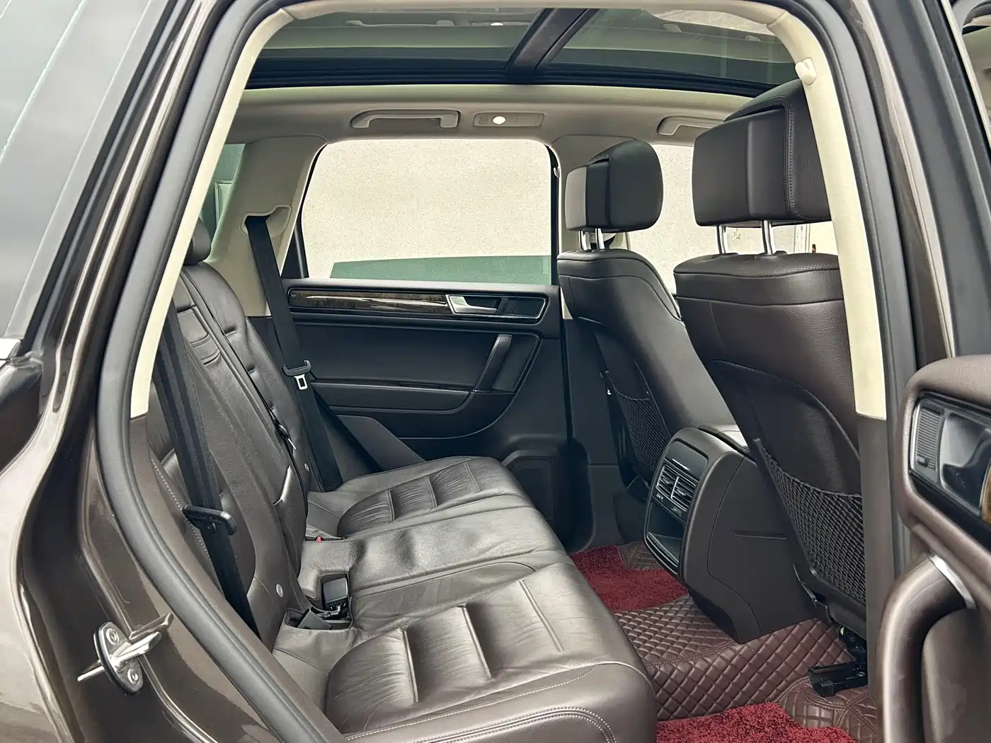 Volkswagen Touareg 2017 3.0TSI Explorer Edition фото 12