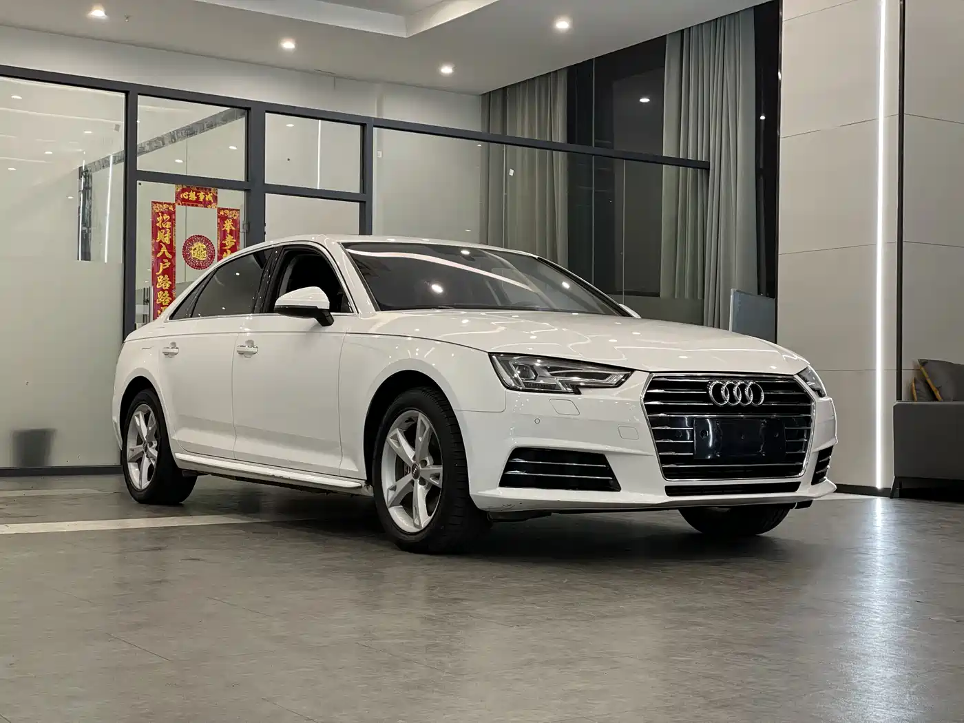 Фото 3 - Audi A4L