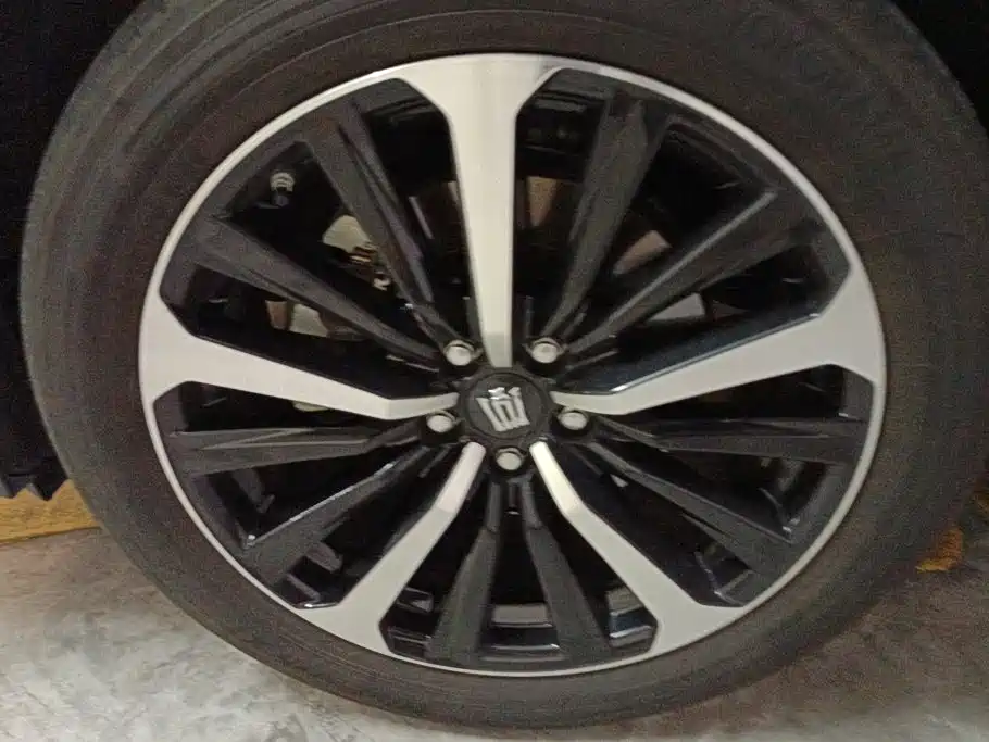 Фото 6 - Toyota Crown Kluger